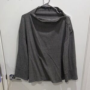 Zara Woman Houndstooth Crewneck Top in Black and White